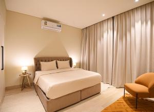 Katil atau katil-katil dalam bilik di Lazur Lux Hawana +37 gambar