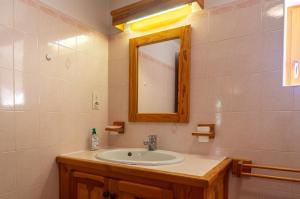 Ένα μπάνιο στο Gîte Gîtes de France 4/6 personnes B +19 φωτογραφίες