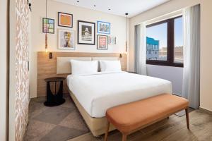 Postel nebo postele na pokoji v ubytování Hyatt Centric Cairo West