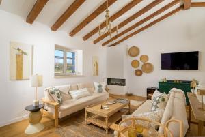 TV a/nebo společenská místnost v ubytování Villa Olive Paradise I by Istrialux