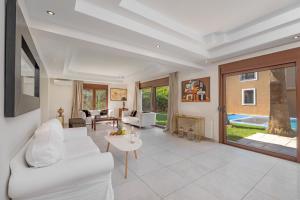 A seating area at Luxury Mansion Rhodes