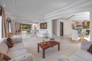 A seating area at Luxury Mansion Rhodes
