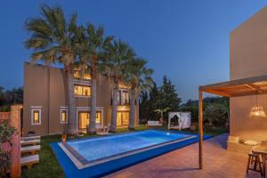 The swimming pool at or close to Luxury Mansion Rhodes