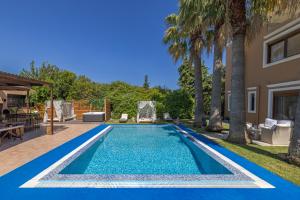 The swimming pool at or close to Luxury Mansion Rhodes