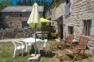 Gallery image of Gîte Le gîte des Jonquilles 6/8 personnes in Fau-de-Peyre