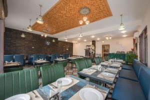 Restaurace v ubytování Echor Kashmir Holidays Resort Srinagar