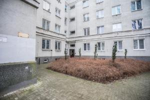 Budova, v ktorej sa apartmán nachádza