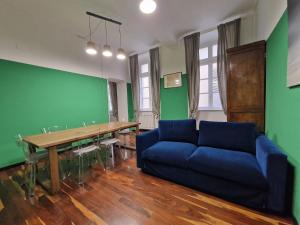 Posezení v ubytování HOUSE, piazza castello + 22 fotografií