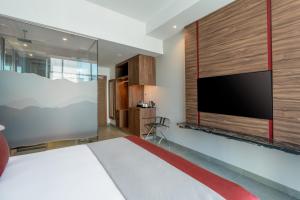 TV a/nebo společenská místnost v ubytování Sky Bay Dubai Business Bay