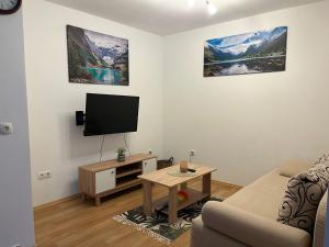 TV/Unterhaltungsangebot in der Unterkunft Apartments Sun Rogoznica