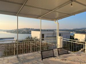 Ein Balkon oder eine Terrasse in der Unterkunft Apartments Sun Rogoznica