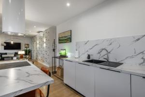 Kuchnia lub aneks kuchenny w obiekcie Apartamento sobre el rio Guadiana