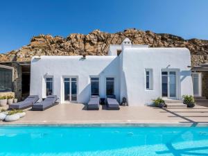 Bazén v ubytování Villa Vanita Agios Ioannis Mykonos nebo v jeho okolí