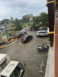 Φωτογραφία από το άλμπουμ του CEEJ Building Transient Studio Rooms σε Iloilo City