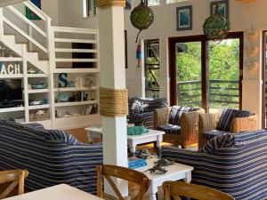 Posezení v ubytování Ponta Beach House