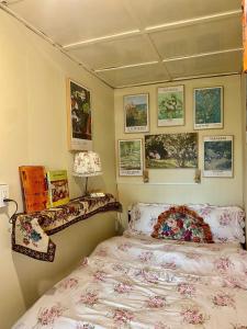 Postel nebo postele na pokoji v ubytování Soul PnB Homestay