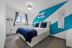 Postel nebo postele na pokoji v ubytování Luxury 3 Bed House, Sleeps 6, Near NEC - Airport, Parking, Contractors - Families Stay