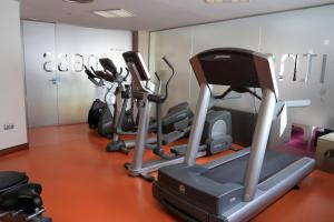 Fitness centrum a/nebo fitness zařízení v ubytování Port Azafata Valencia