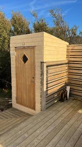 صورة لـ Eyja Mork - Aurora Dome with Private Bathroom and other facilities في هفولسفولر