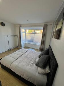 Gallery image of Spacious Flat in Newcastle in Elswick +6 photos