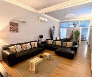 Posezení v ubytování Luxury Central Apartment