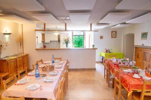 Fotografie z fotogalerie ubytování L'etape 11 personnes du couvent v destinaci Saint-Georges-de-Lévéjac