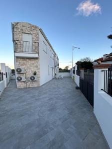 Το κτήριο όπου στεγάζεται  η παραθεριστική κατοικία