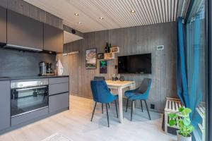 Η κουζίνα ή μικρή κουζίνα στο Modern apartment by the sea in Henningsvær