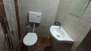Vannituba majutusasutuses Paavan Palace +7 fotot