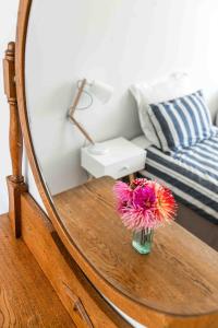 Letto o letti in una camera di The Pear Orchard Lodge
