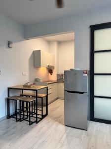 Η κουζίνα ή μικρή κουζίνα στο Jesselton Quay- 2Bedrooms modern concept-free wifi & netflix