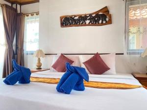 Voodi või voodid majutusasutuse Best Seller Beach Villa Full View At Kohchang Resort toas