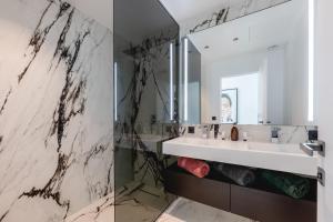 Villa Les Restanquesにあるバスルーム