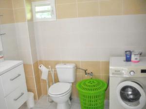 Koupelna v ubytování Appartement moderne à Ducos, idéal pour 4 personnes, 75 m² + 18 fotografií