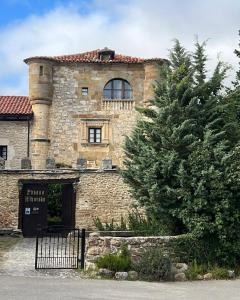 Fotografie z fotogalerie ubytování Palacio de los Alvarado en Las Merindades v destinaci El Ribero