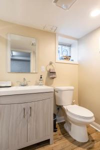 Fotografie z fotogalerie ubytování Semi Private cozy studio near downtown. v destinaci Montclair