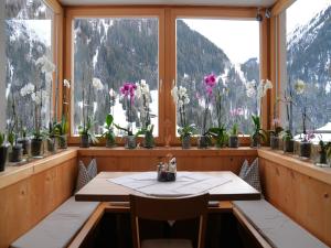 Fotografia z galérie ubytovania Pension Susanne v destinácii Sankt Anton am Arlberg + 9 fotografií