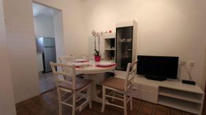 Et tv og/eller underholdning på Apartment in Malinska 40