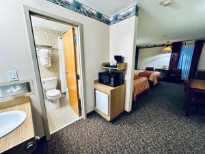 Bilik mandi di Ivey's Motor Lodge +109 gambar