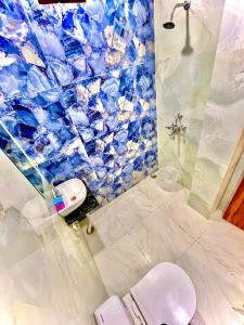 Koupelna v ubytování Hotel Agra YS Taj Hotel + 37 fotografií