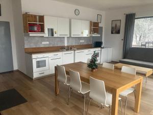 Кухня или мини-кухня в KuK Račice - 4 loznice
