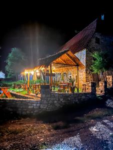 Fotografia z galérie ubytovania Guesthouse Kujtimi v destinácii Theth