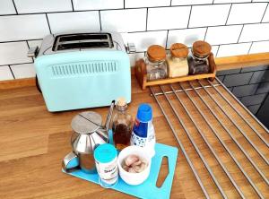 Příslušenství pro přípravu čaje a kávy v ubytování Estudio Alamillo 1