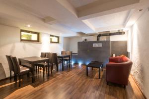 Ο χώρος του lounge ή του μπαρ στο Hotel Waldhof