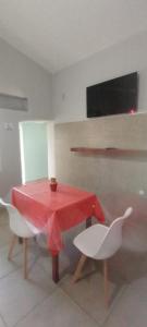 TV a/nebo společenská místnost v ubytování Hostel El Chinchero