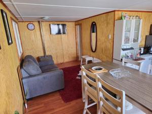 TV a/nebo společenská místnost v ubytování Departamento diario