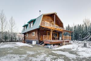 Το 3 Mi to Kenai River Secluded Sterling Cabin! τον χειμώνα