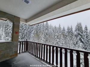NordenPamporovo v zimě