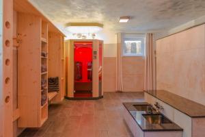 Kuchyň nebo kuchyňský kout v ubytování Hotel Waldhof