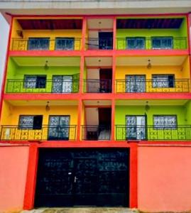 Μπαλκόνι ή βεράντα στο Le grand pré SANTA LUCIA BONAMOUSSADI WIFI ILLIMITÉ FORAGE GROUPE ÉLECTROGÈNE À 50m DE LA ROUTE +20 φωτογραφίες